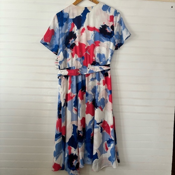 Alfani Women's Petite Printed Wrap Dress Blue Soft Blooms Size 10P NWT - Picture 6 of 16